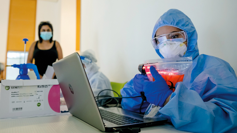 سُمح للمشاركين بالخروج من الفندق والتنقل داخل المنطقة الآمنة المعروفة بجزيرة النزال حالياً. من المصدر