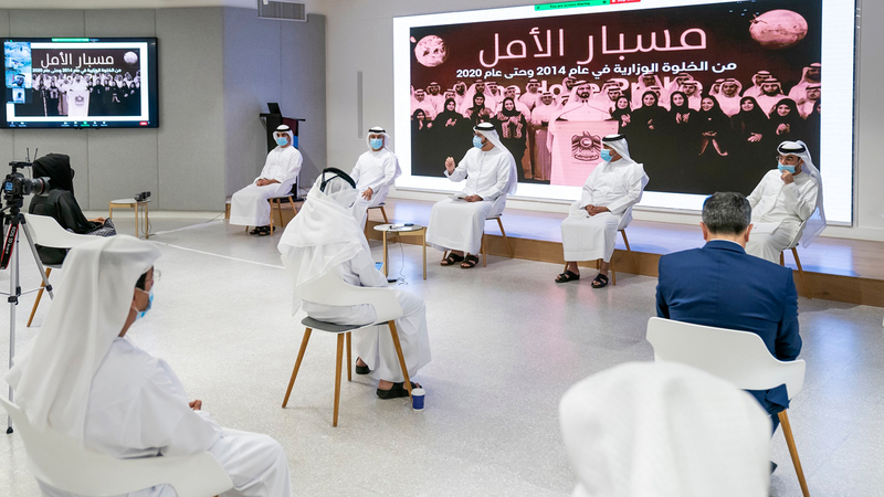 القرقاوي خلال اجتماعه مع القيادات الإعلامية في دولة الإمارات. من المصدر