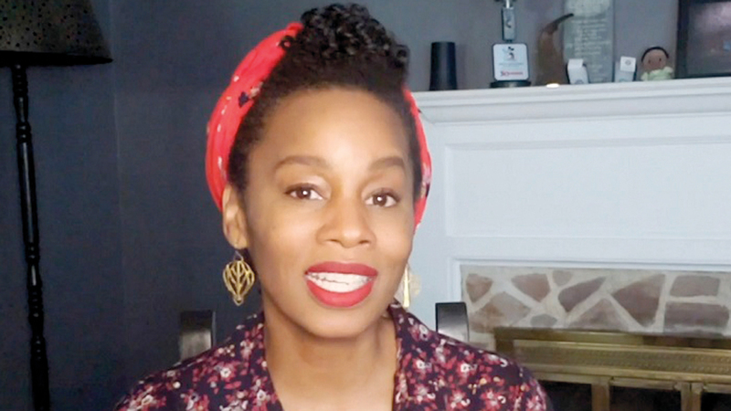 آنيكا نوني روز.   من المصدر