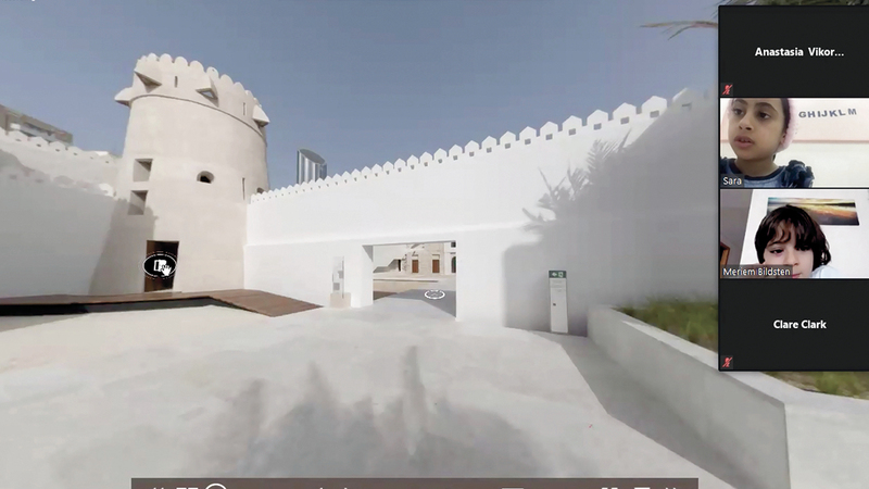 الجولات متاحة للطلبة وجميع أفراد المجتمع. من المصدر