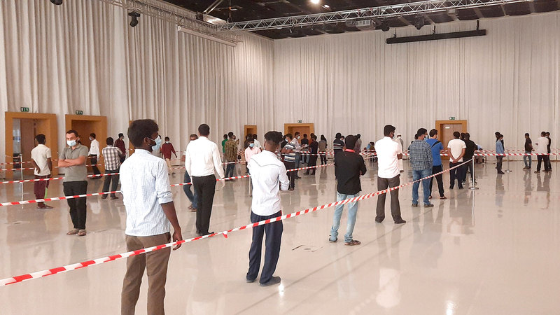 بعض المراكز اشترطت حجز موعد الفحص هاتفياً.	■ من المصدر