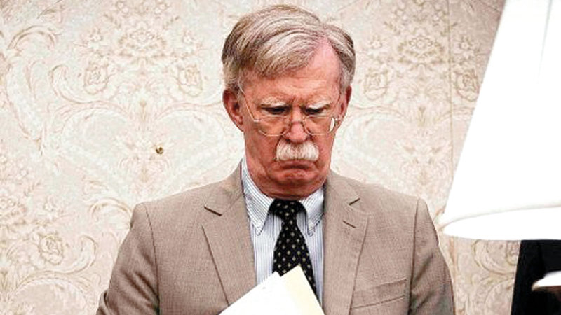 بولتون يعتقد أن ترامب لا يتبنى أي نهج سياسي. عن المصدر