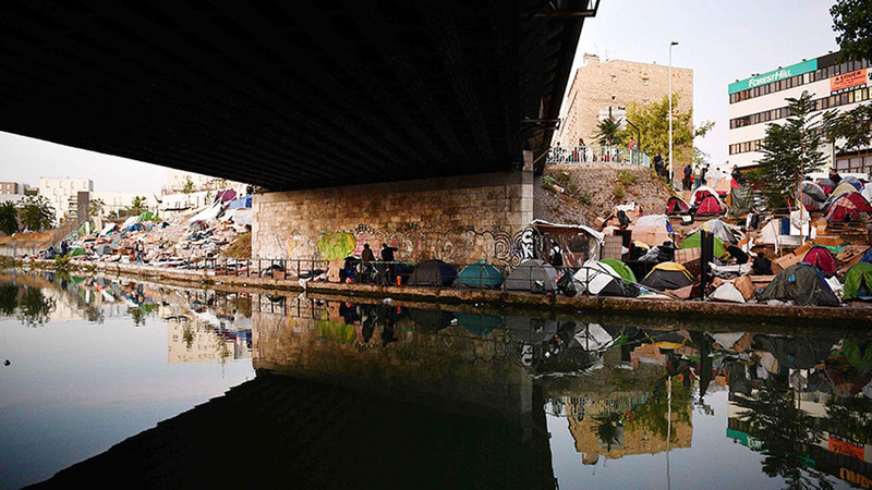 تم إجلاء اللاجئين من مخيماتهم المؤقتة أكثر من مرة.   أ.ف.ب