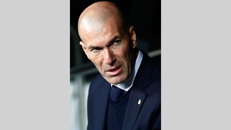 مدرب ريال مدريد زيدان في مهمة صعبة اليوم أمام غوارديولا. ■ أ.ب