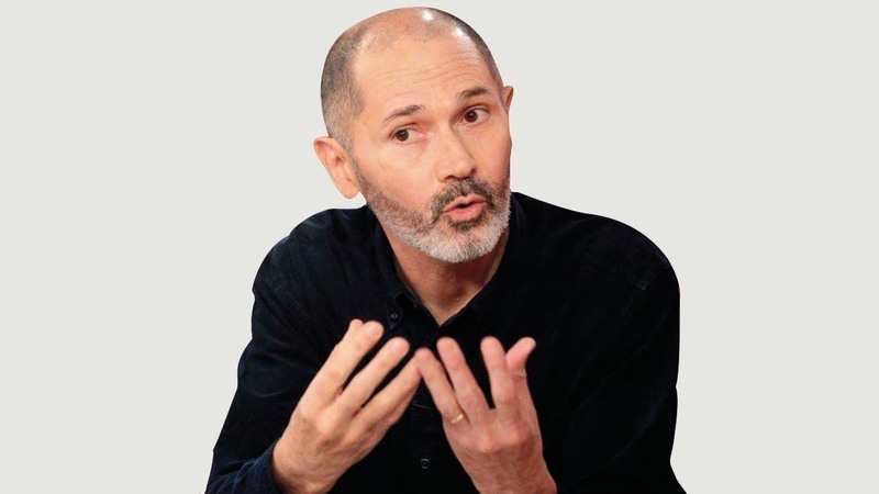 المؤلف مهتم بشكل خاص بمجال التأمل وتنمية الوعي.  أرشيفية