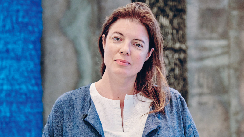 أنطونيا كارفر: &laquo;أظهرت الطلبات تطوراً في المواهب وتنوعاً في الأفكار التي تعكس مشهداً فنياً يشهد تطوراً مستمراً&raquo;.
ً
فنيا
مشهد