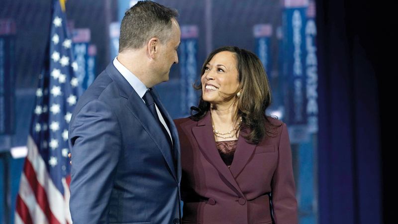 هاريس تلقت دعما كبيرا من زوجها دوغ ايمهوف. ا.ب