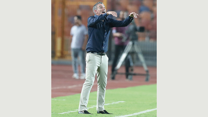 مدرب الزمالك كارتيرون يقود الزمالك بقدرات فنية وتكتيكية فائقة الجودة.   إي.بي.إيه