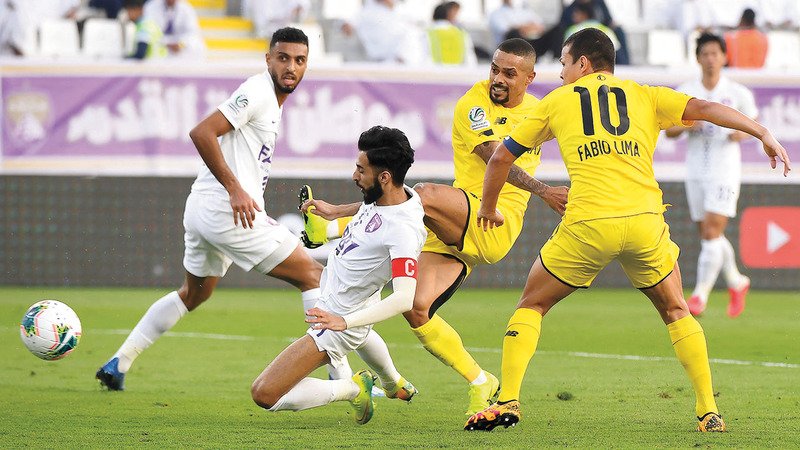 الأندية تستعد لبدء الموسم الجديد خلال أيام.   تصوير: إريك أرازاس