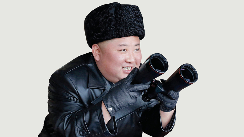 الرئيس الكوري الشمالي يشاهد تمريناً عسكرياً في موقع لم يكشف عنه. أ. ب