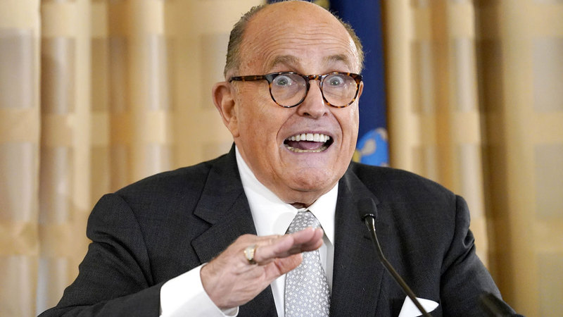 رودي جولياني:

الشيء الذي يمكنه التأكد من أنهم سيفعلونه بالطبع، هو أنهم سيقولون أشياء بغيضة عن البيض؛ وأنهم سيقولون أشياء بشعة عن أميركا.