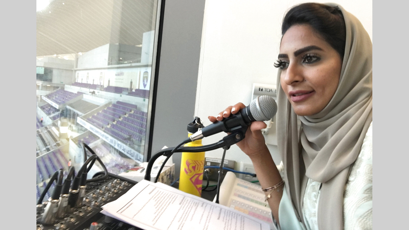 سوسن سعد تولت التعليق على أكثر من 280 مباراة في استاد هزاع بن زايد. ■من المصدر