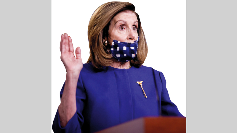 بيلوسي تسعى لتقديم مشروع قانون يمنح الكونغرس صلاحية تقرير ما إذا كان على ترامب البقاء في منصبه أو مغادرته.رويترز