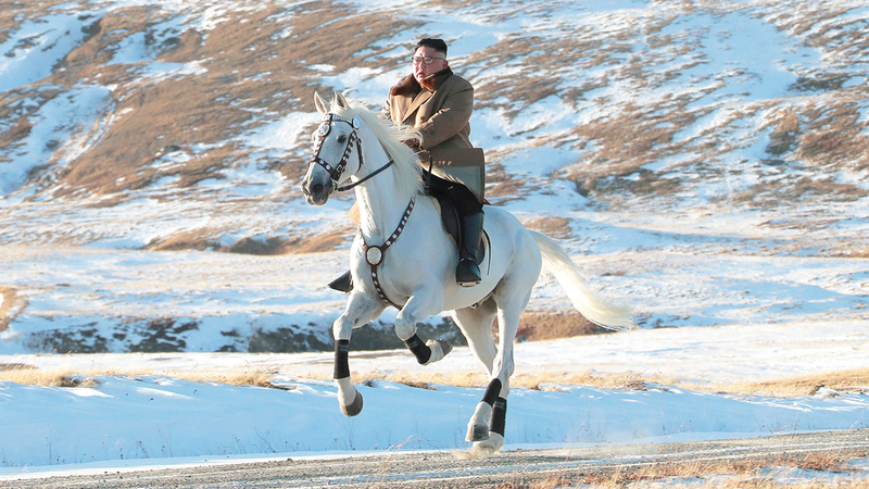 الزعيم الكوري الشمالي على جبل باكيتو المقدس في أكتوبر الماضي. من المصدر