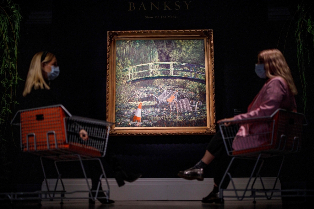 محاكاة بانكسي الساخرة للوحة مونيه تباع بـ7,6 ملايين جنيه إسترليني