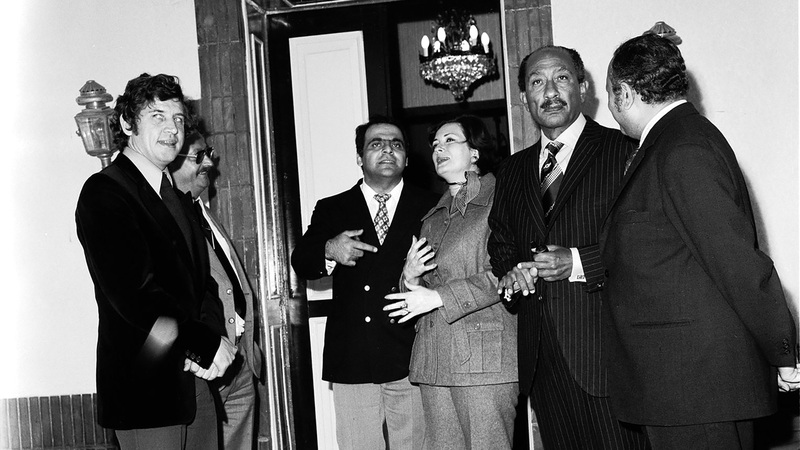 ..والتقى السادات ورافقه إلى القدس.  «دير شبيغل»