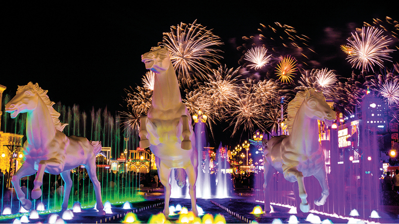 «القرية» أعدت عروضاً ترفيهية جديدة لإثراء تجارب الزوار. من المصدر