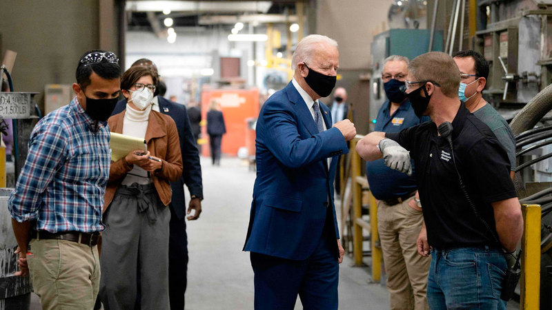 بايدن يحافظ على تقدمه في استطلاعات الرأي حتى الآن. ■ أ.ف.ب