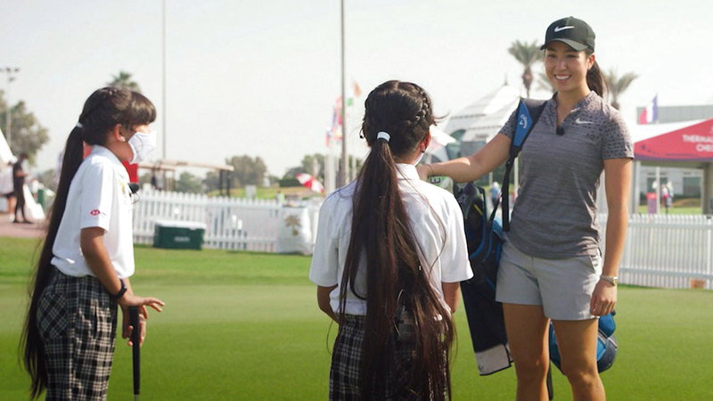 إنسي قدمت جلسة تدريبية إلى الشقيقتين سلامة ولطيفة الجسمي. ■ من المصدر