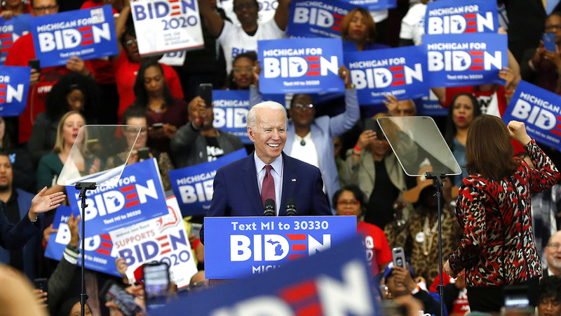 بايدن استطاع كسب تأييد الشباب في الولايات المتأرجحة. أرشيفية