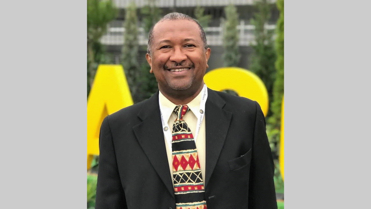 صلاح بله: العسل المغشوش قد يسبب المزيد من المشكلات الصحية.