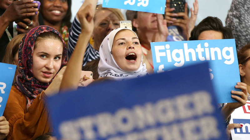 بعض الناخبين المسلمين لم يتخلوا عن ترامب. رويترز