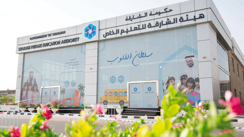 تطبيق الإجراءات والتدابير الوقائية للحفاظ على سلامة الطلاب.  أرشيفية