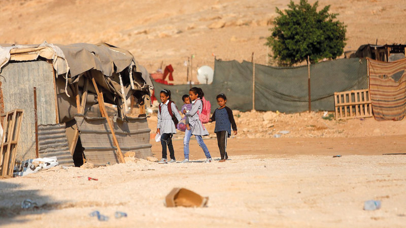 أهالي تجمع الخان الأحمر عرضة للإخلاء والتهجير.    الإمارات اليوم