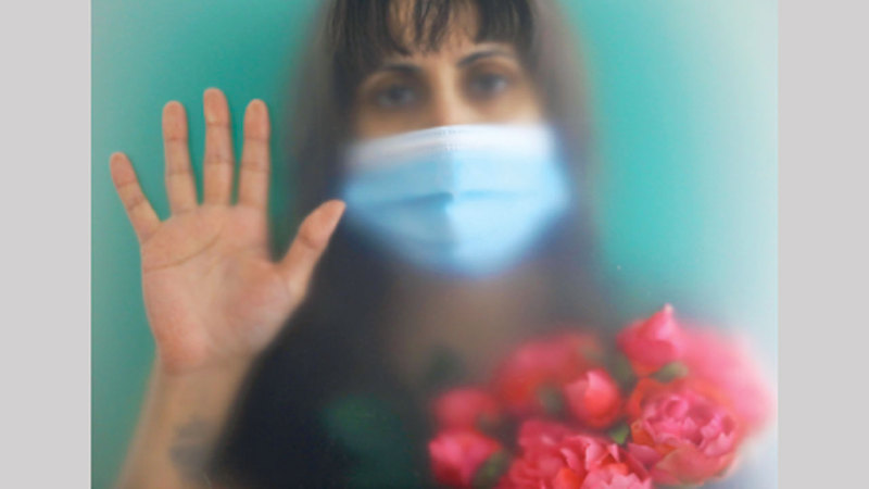 من الأعمال المشاركة في المعرض.  من المصدر