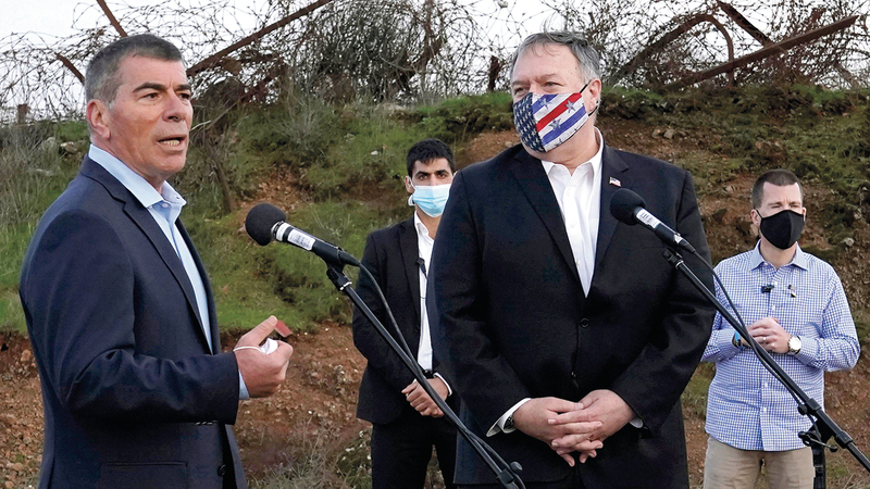 بومبيو في زيارة لمستوطنة في الجولان السوري المحتل.  غيتي