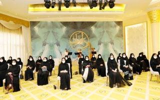 الصورة: «دانات دبي».. عُرس جماعي لـ 150 عروساً من موظفات حكومة دبي