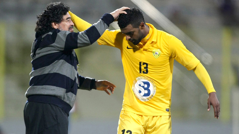 لحظات مميزة عاشها لاعبو الوصل مع الراحل مارادونا. الإمارات اليوم