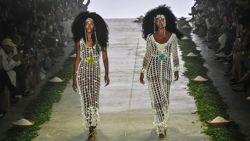 منصات الموضة كانت موصدة أمام السوداوات في البرازيل التي تعاني العنصرية. رويترز