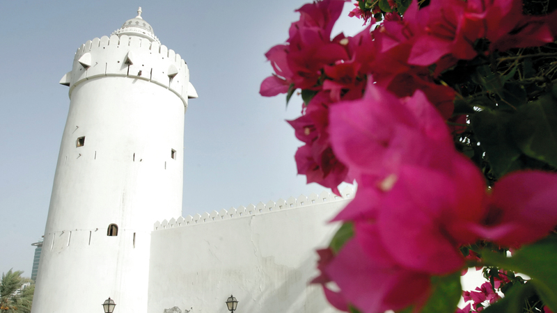 القصر شاهد تاريخي يروي صفحات الماضي العريق في أبوظبي.   أرشيفية
