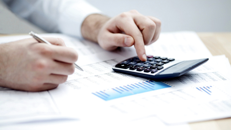 مكاتب الاستشارات الضريبية حلقة الوصل بين الشركات والهيئة الاتحادية للضرائب. أرشيفية