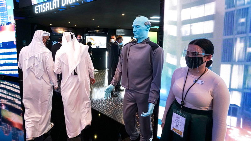 «مجموعة اتصالات» طرحت في «جيتكس» منتجات ذكية ومبتكرة مناسبة للتعامل مع تداعيات «كورونا». تصوير: أشوك فيرما