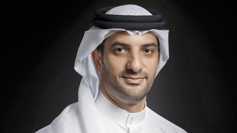 سلطان بن أحمد القاسمي:

«(العمل) فتح بإنتاجه الباب على تاريخ دولة الإمارات والمنطقة، بما يحمله من حكايات ذات مضامين وأفكار كبيرة».