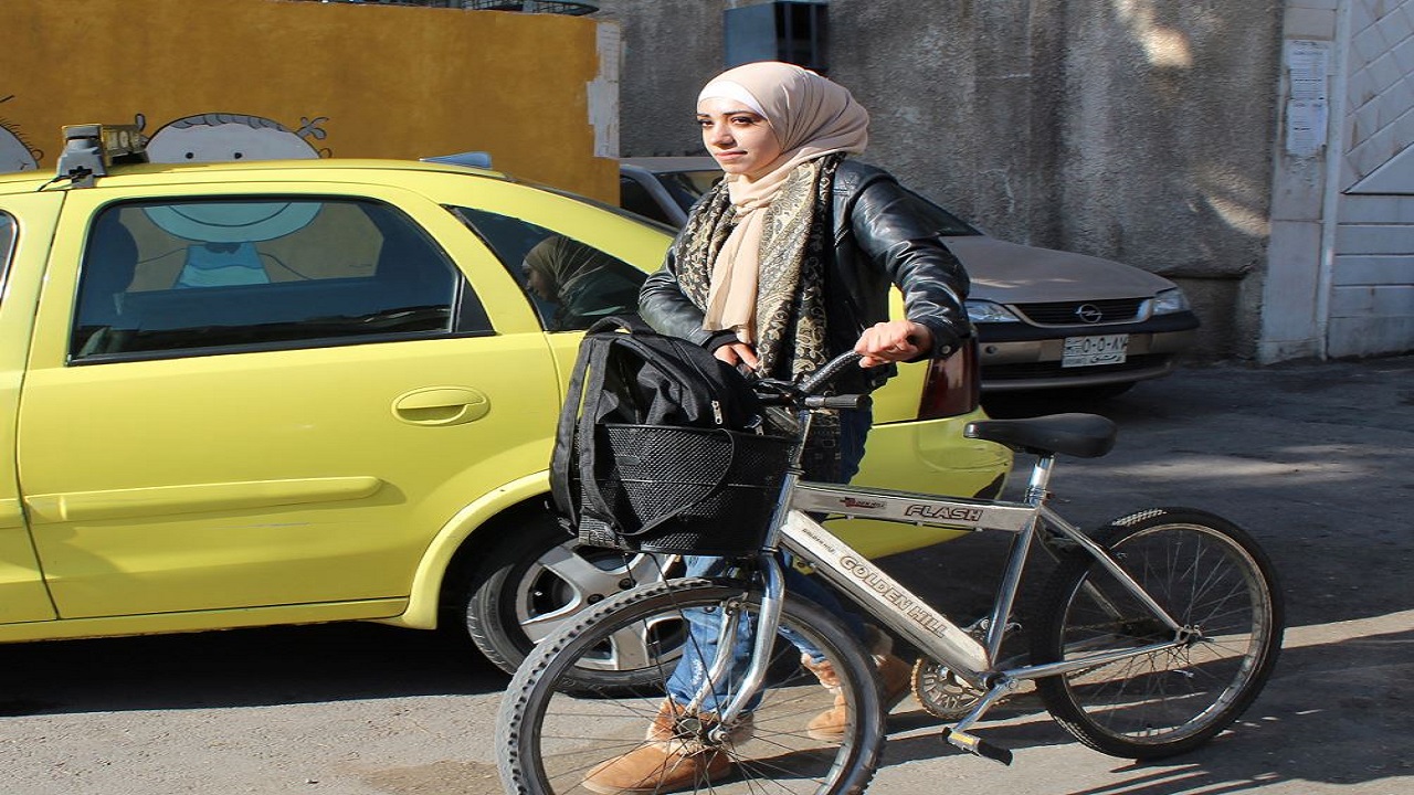 شامية: الشغل ليس عيباً.
رويترز