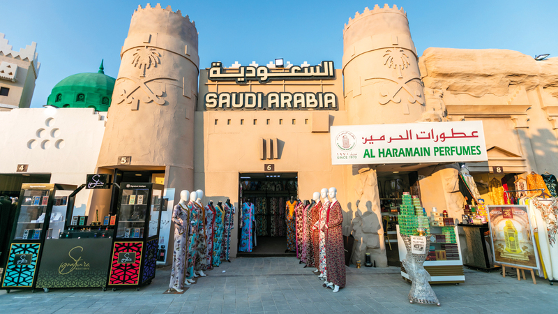 منتجات متنوعة يعرضها الجناح السعودي. من المصدر