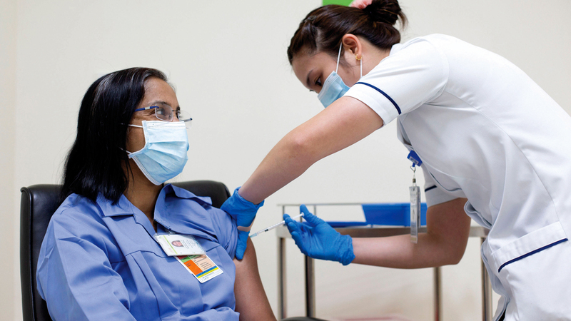 «الصحة» والهيئات الصحية المحلية أطلقت حملة وطنية لتلقي لقاح «كوفيد - 19». أرشيفية