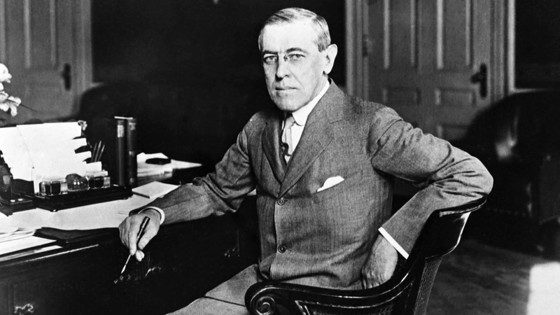 وودرو ويلسون لم يحضر حفل التنصيب بسبب سوء حالته الصحية. أرشيفية