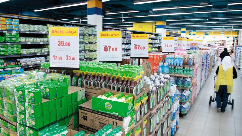 الفترة الأخيرة شهدت عروضاً سعرية بخصومات مؤقتة تصل إلى 40%.  تصوير: أحمد عرديتي