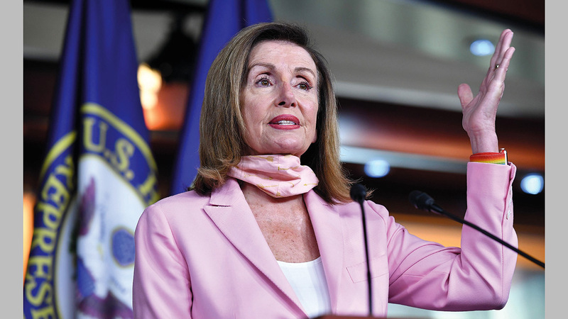 نانسي بيلوسي تسعى إلى تسريع إجراءات عزل الرئيس. أ.ف.ب