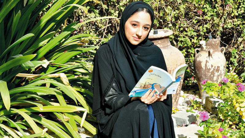 المسابقات تعزّز ثقة زينب بنفسها وقدراتها وتجعلها أكثر رغبة في التعلّم.  تصوير: مصطفى قاسمي