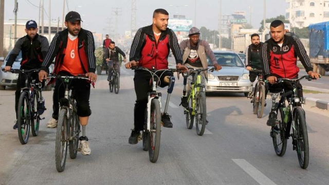 صورة «درّاجو البتر».. أول فريق لمبتوري الأطراف في غزة – رياضة – محلية