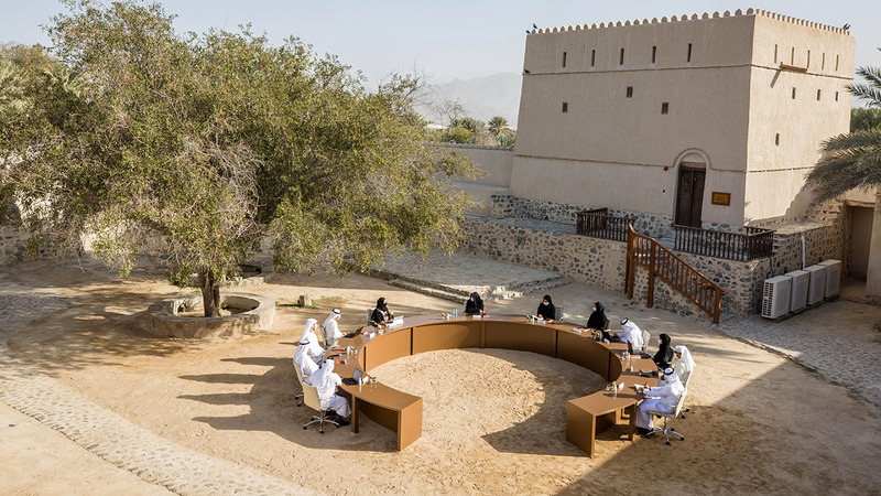 خلال اجتماع القيادة العليا لـ &laquo;الهيئة&raquo; الذي عُقد بمنطقة حتّا التراثية أحد أهم المواقع التراثية والسياحية في إمارة دبي.■وام