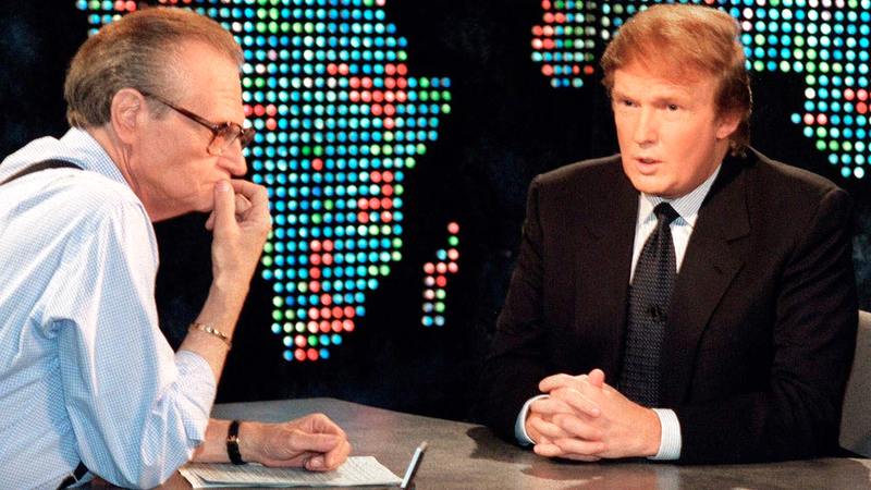 حوار ساخن مع جورج بوش الابن.   أ.ب