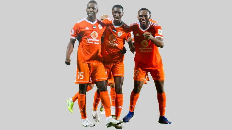 مايغا (يسار) أحرز هدف الفوز الثمين لعجمان في مرمى الظفرة.   من المصدر