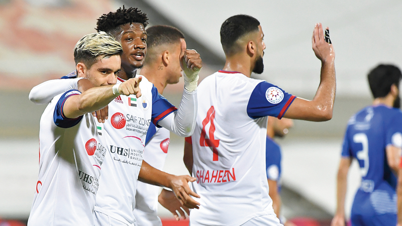 إيغور أبرز نجوم الشارقة وأحد أسباب انتصارات «الملك» وصدارته للدوري.  تصوير: أسامة أبوغانم