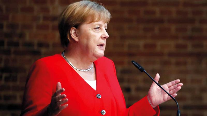 أنغيلا ميركل: «كل لقاح مُرَحَّب به في الاتحاد الأوروبي، وتحدثتُ مع بوتين لتقديم بيانات اللقاح الروسي والحصول على تصريح».